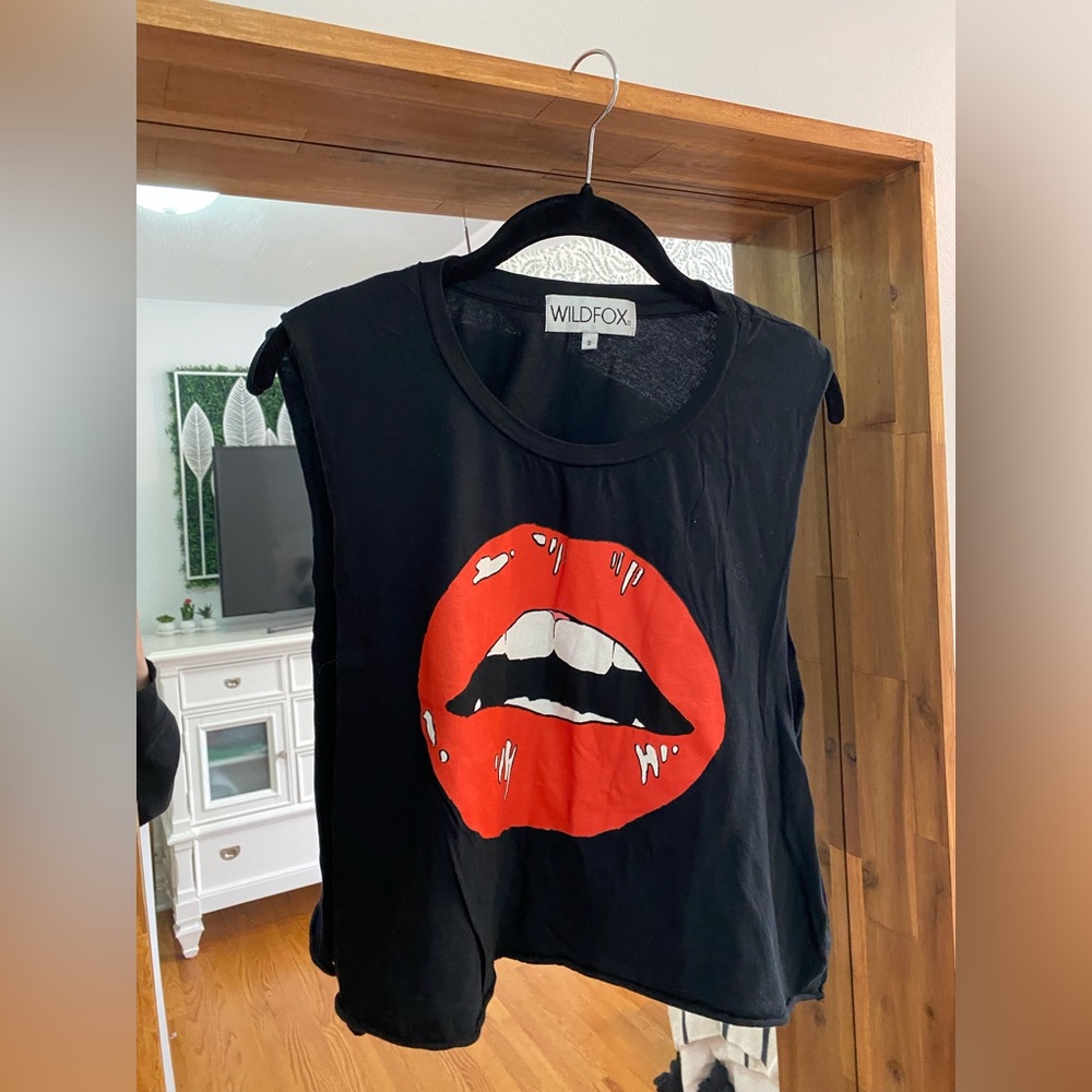 Wildfox Lips Black Cutoff Cropped Shirt Size S - Worn Once